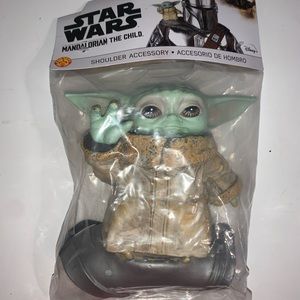 NWT Star Wars The Mandalorian The Child Shoulder Sitter Accessory Baby Yoda